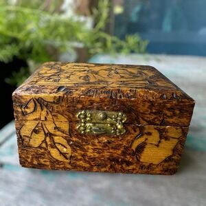 VTG Pyrography Wooden Trinket Box 4.25 Inch Floral Hinged Lid‎ Flemish Pyro Art